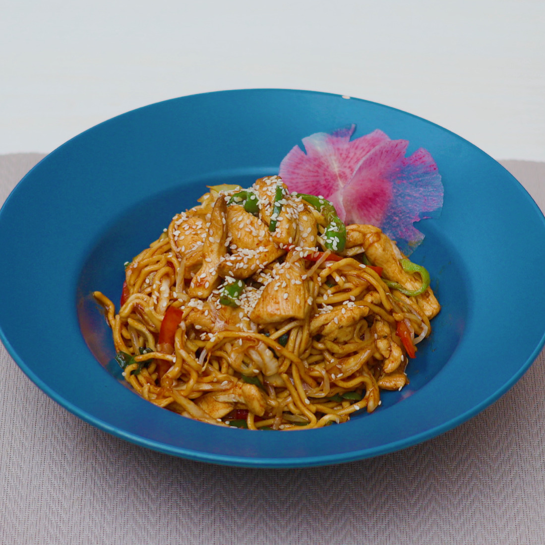 Tavuklu Noodle