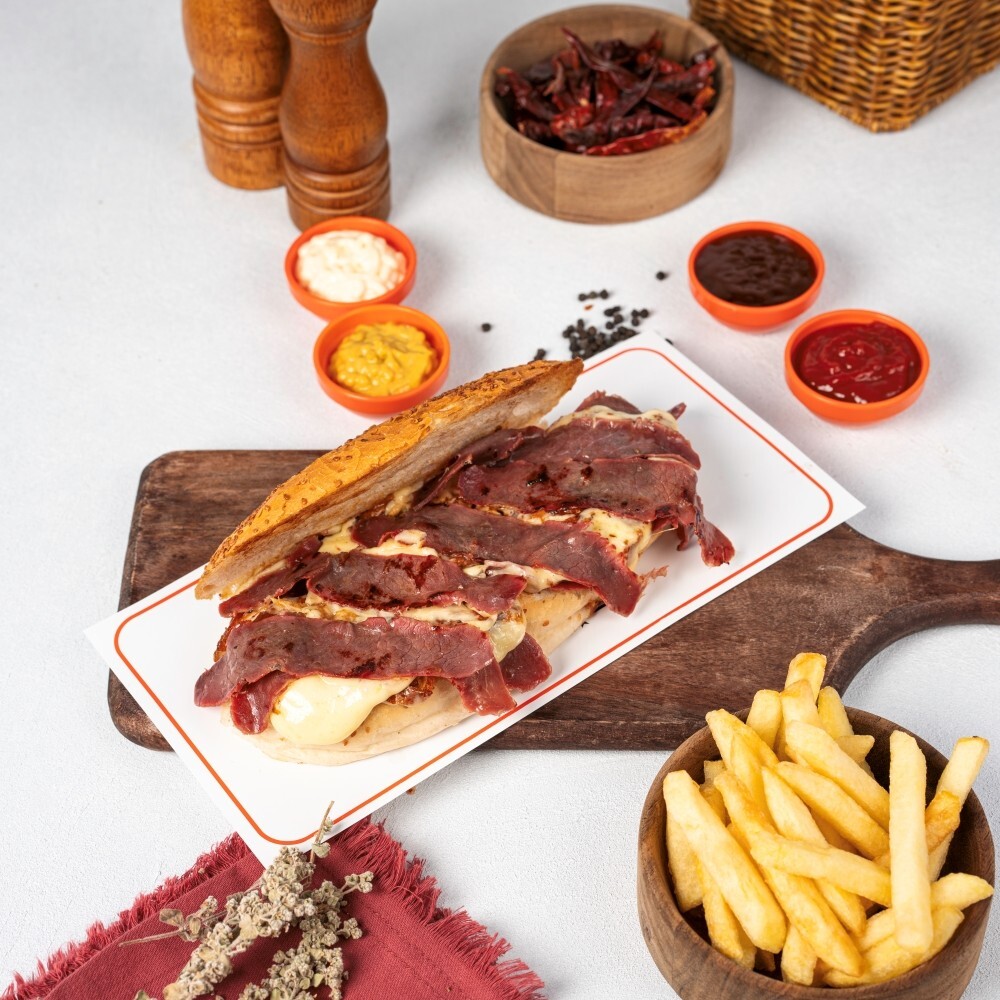 Pastırmalı Kaşarlı Yumurtalı