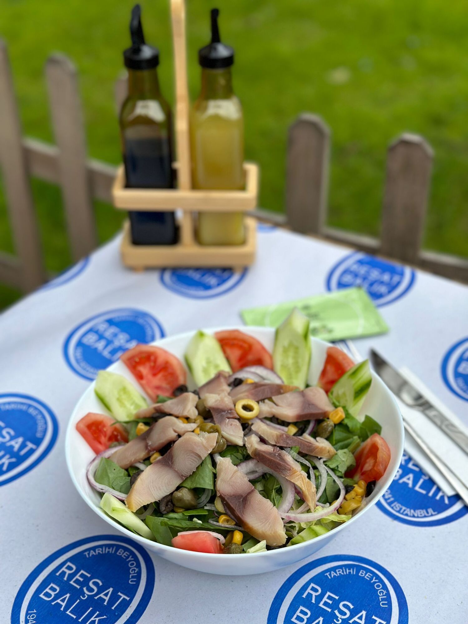 Lakerdalı Salata