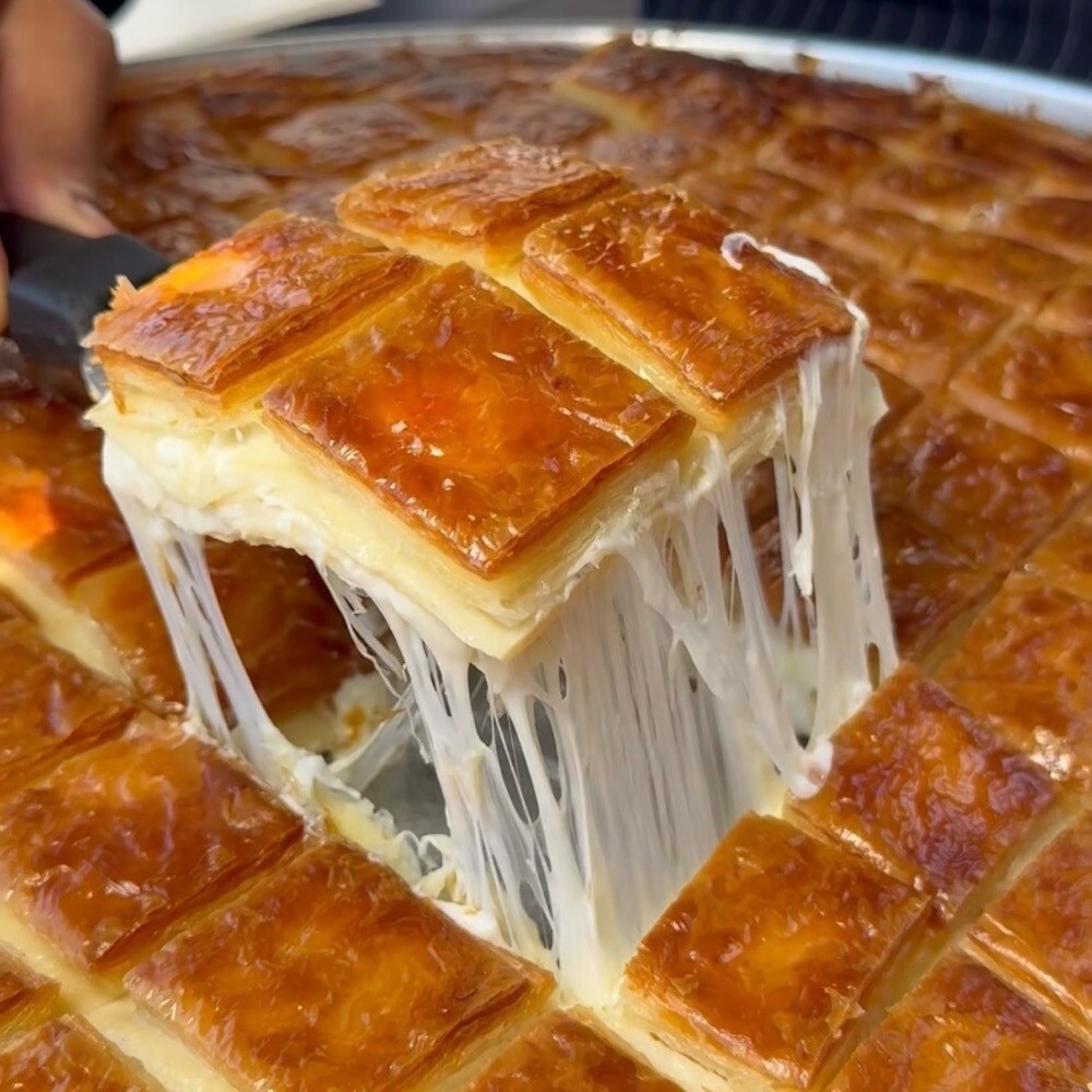 Kaşar Peynirli Su Böreği (1 Kg)