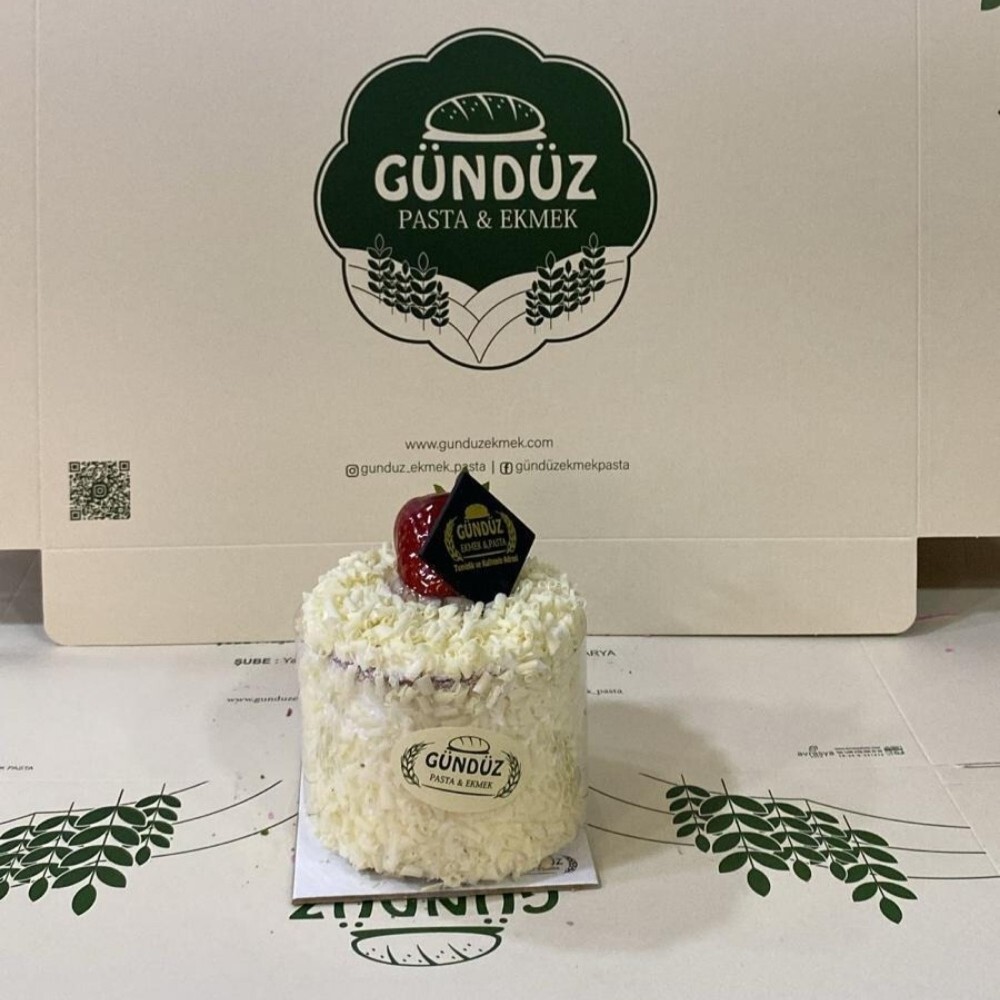 Beyaz Çikolata Kaplı Mini Pasta