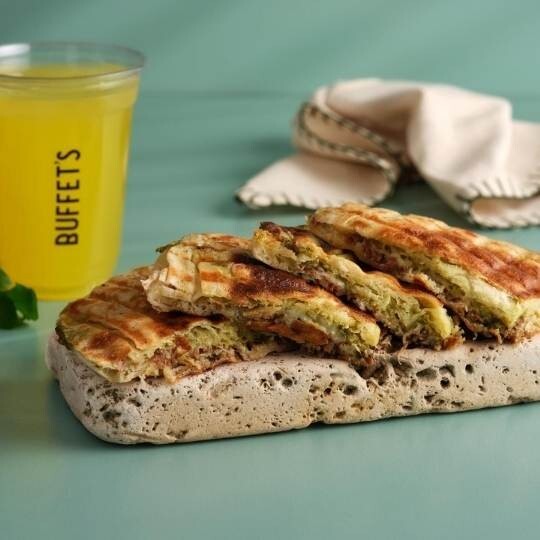 Pesto Soslu Kavurmalı Tost
