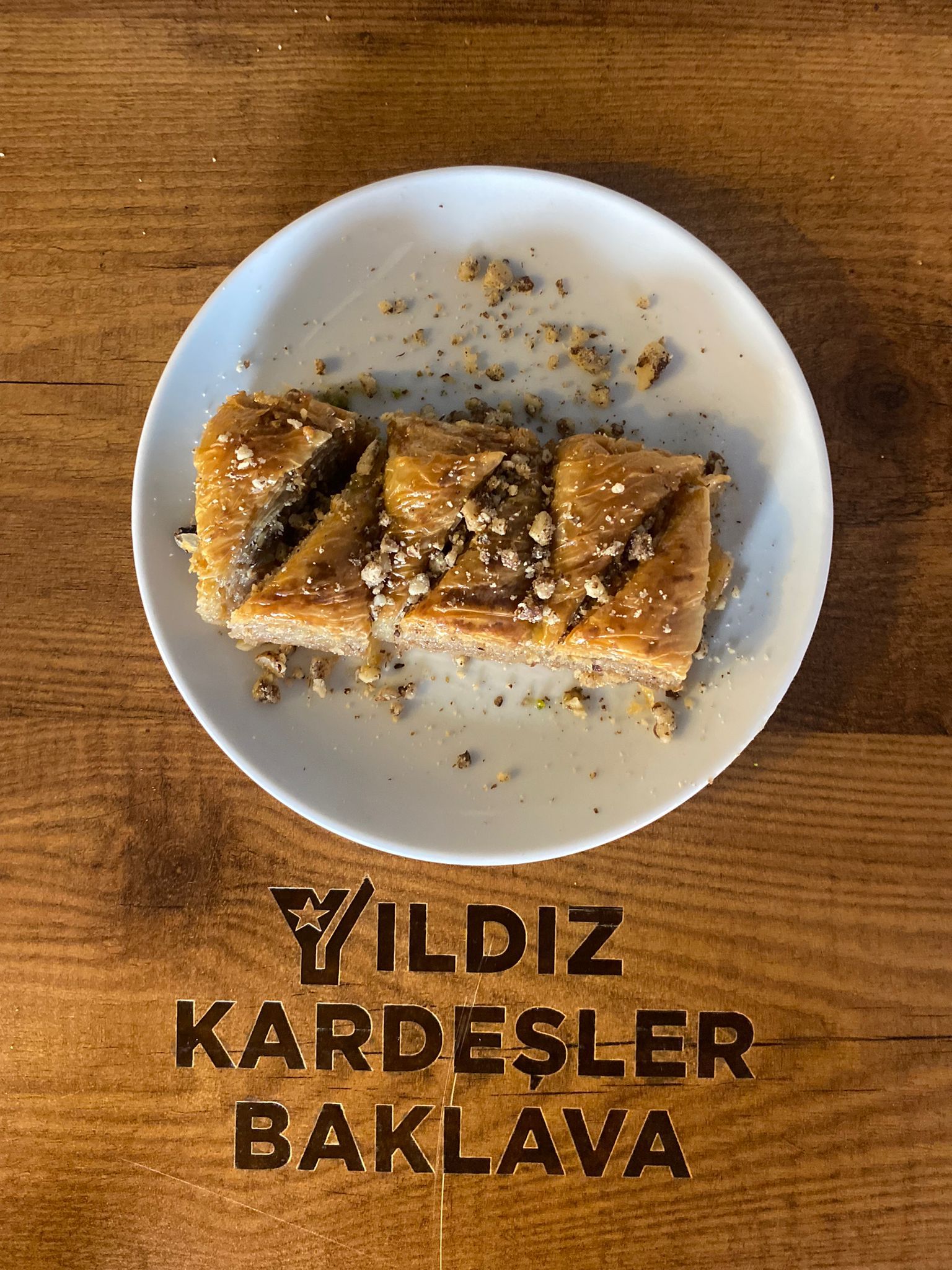 Cevizli Neşter Tatlısı (1 kg.)