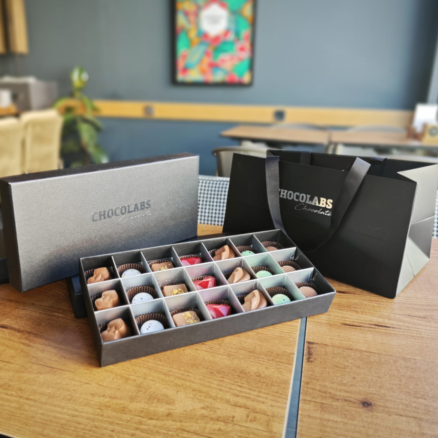 Siyah Çikolata Kutusu