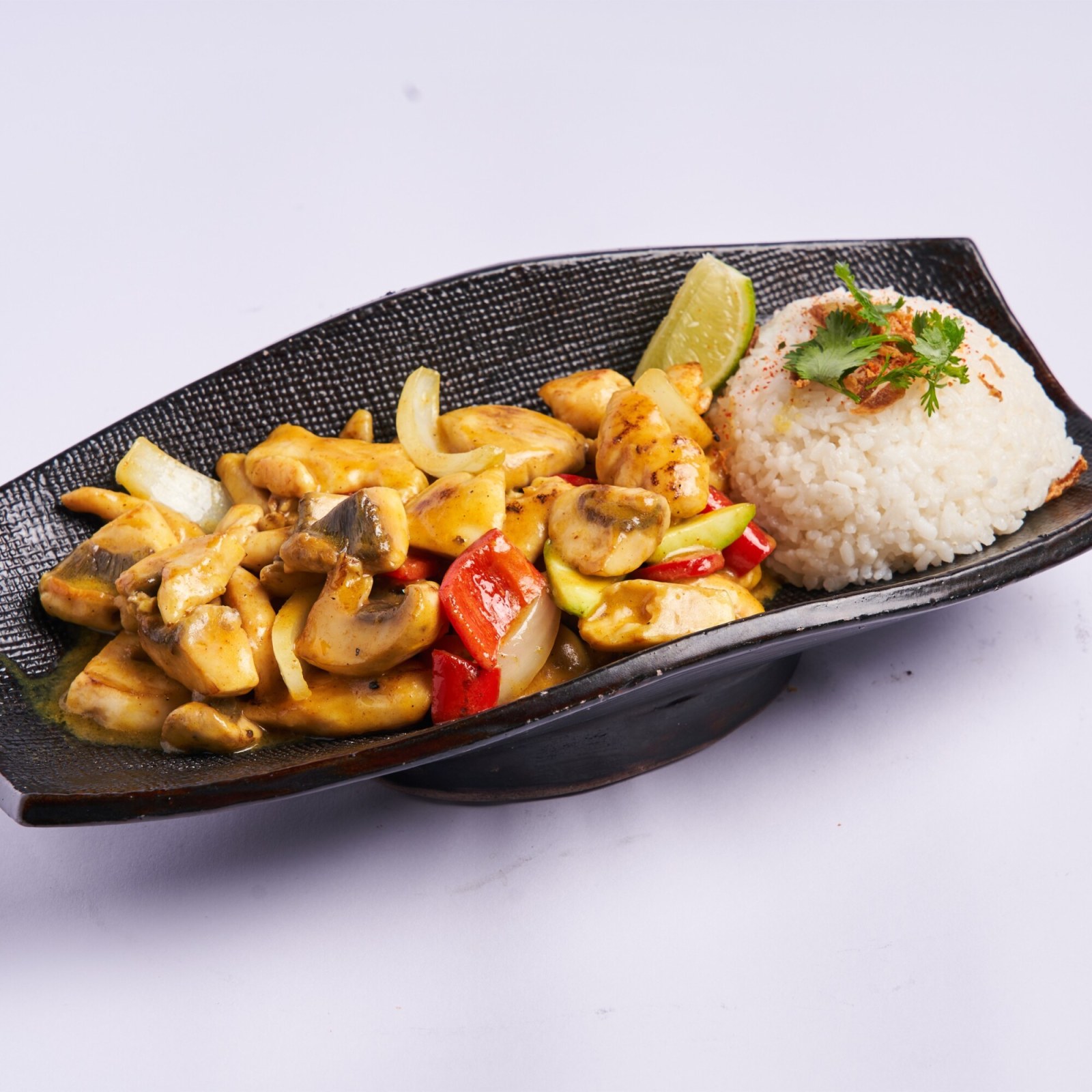 Raisukaree Soslu Tavuk