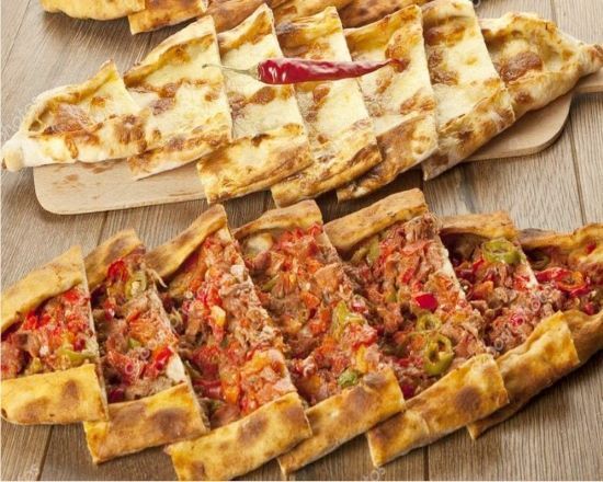 Kıymalı Kaşarlı Karadeniz Pide