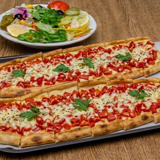 Kırmızıbiberli Pide