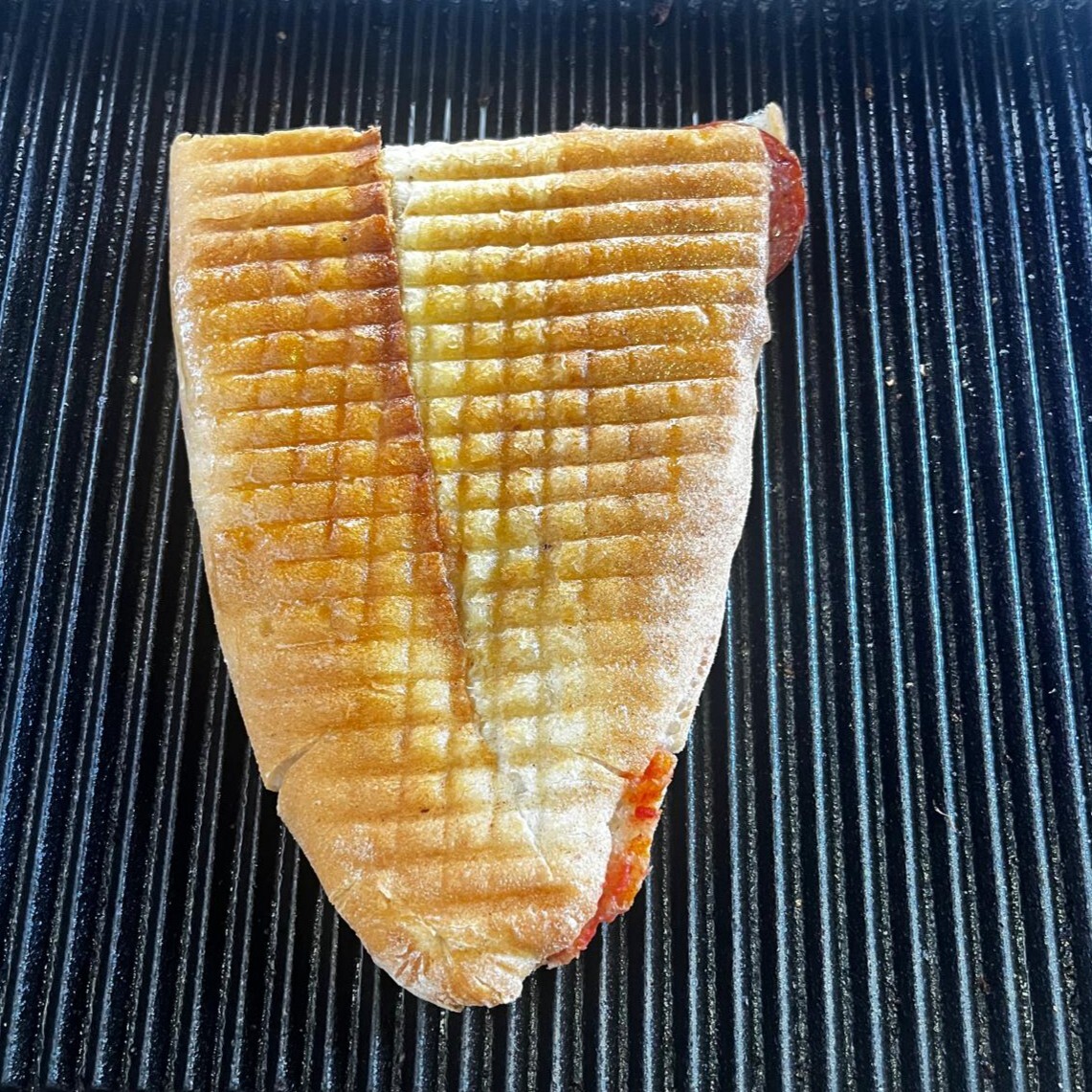 Yarım Kaşarlı Tost