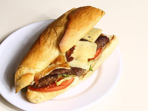 Ekmek Arası Kaşarlı köfte