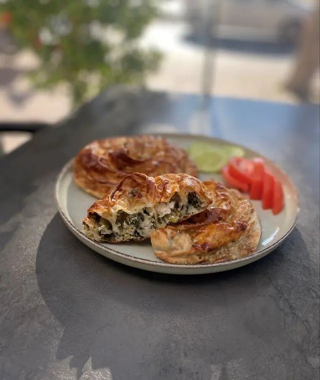 Ev Yapımı Gül Böreği
