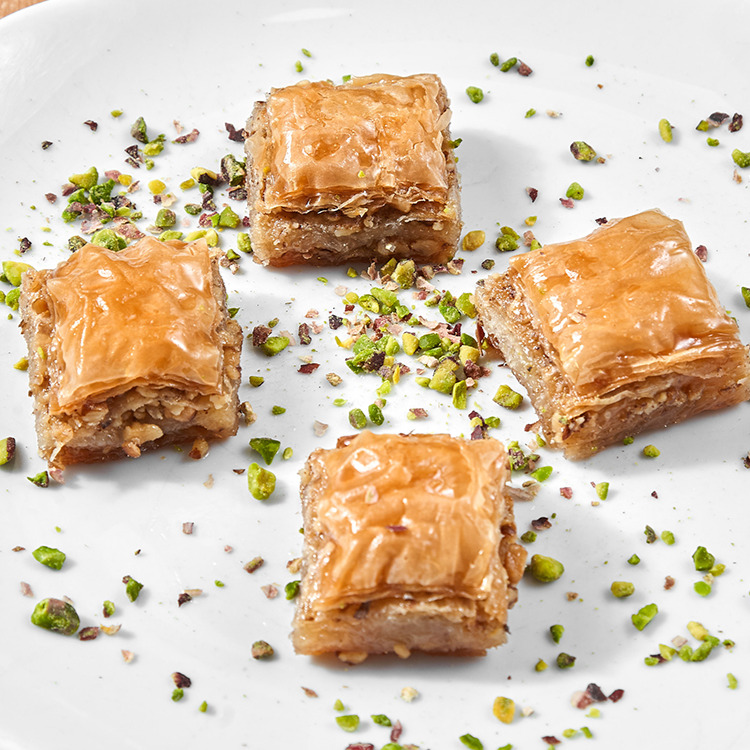 Cevizli Ev Baklavası (1 kg)