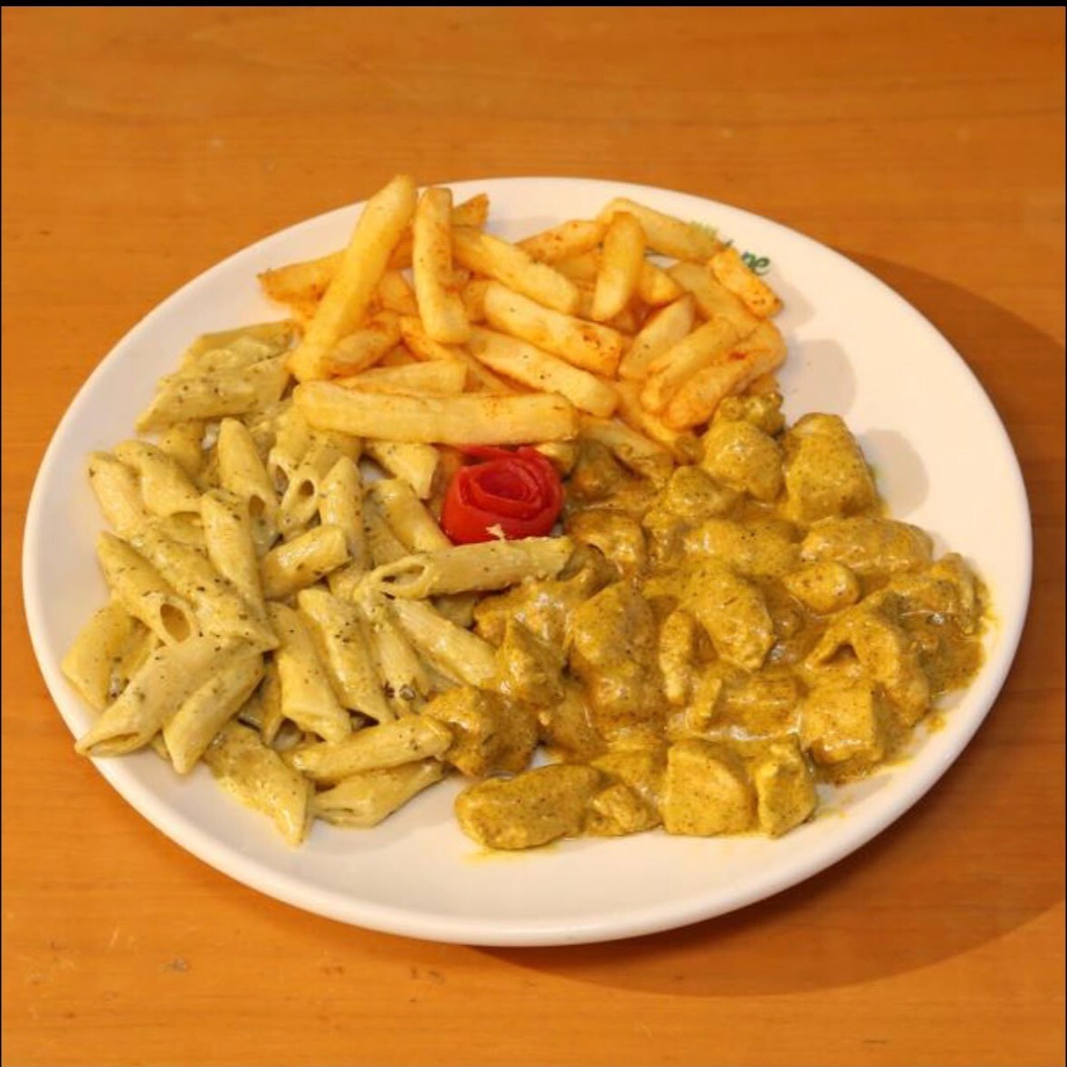 Köri Soslu Piliç