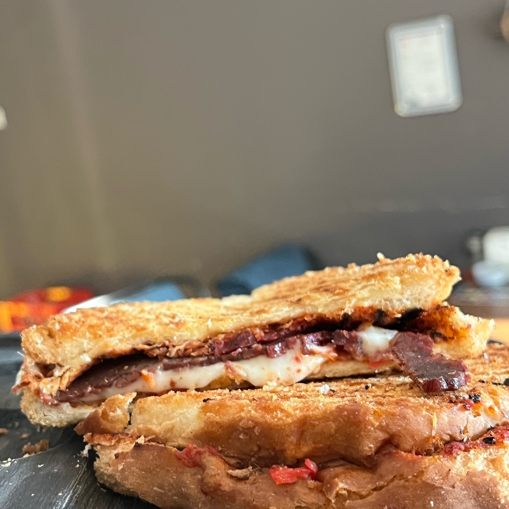 Pastırma Kaşar Ayvalık Tost