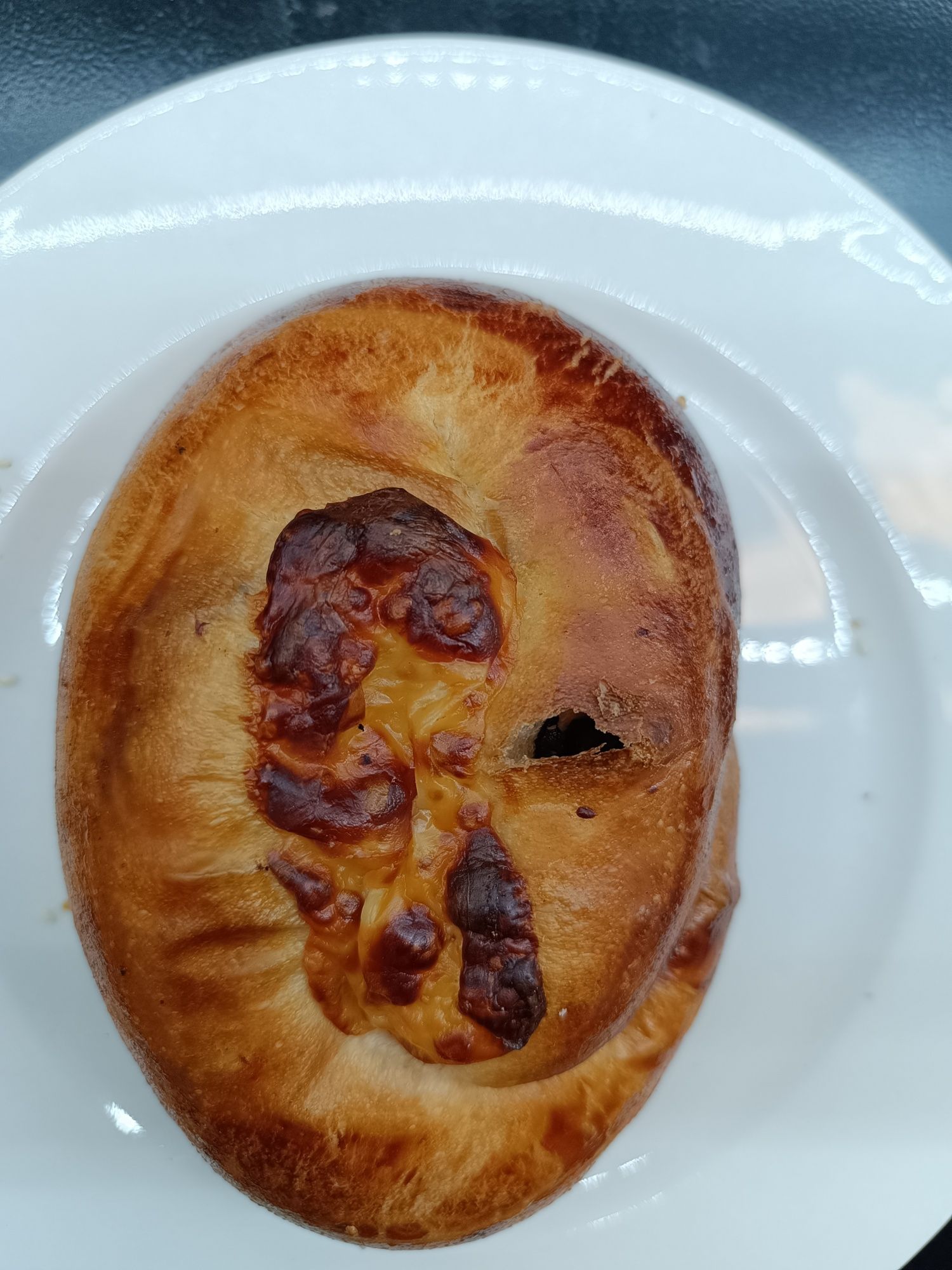 Kaşarlı Zeytinli Büyük Poğaça