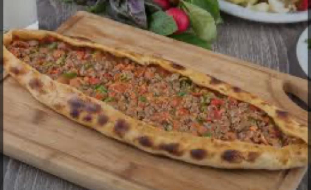 Kuşbaşılı Pide