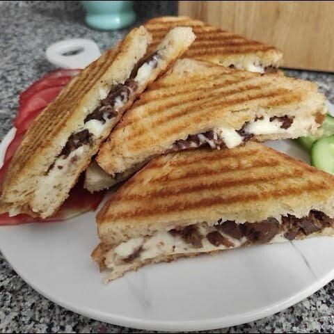 Tam Ekmek Kavurmalı Tost