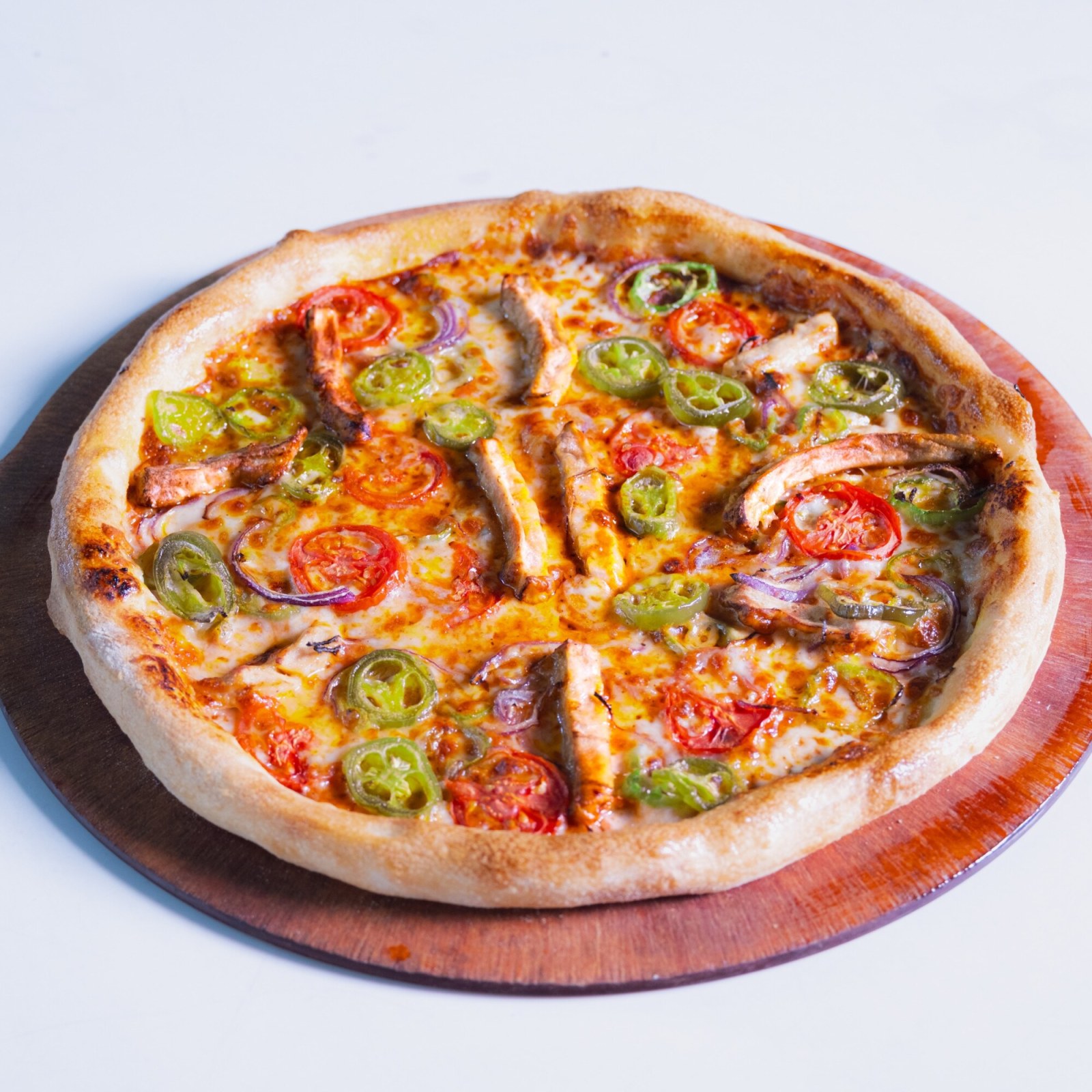 Acılı Tavuk Pizza (Orta)
