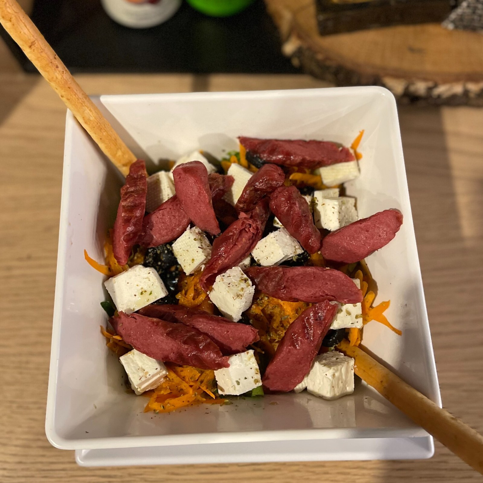 Sosisli Salata