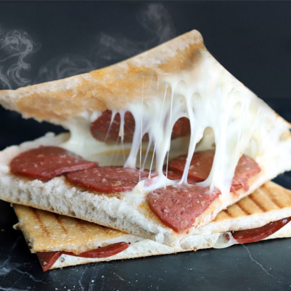 Kaşarlı Sucuklu Tost