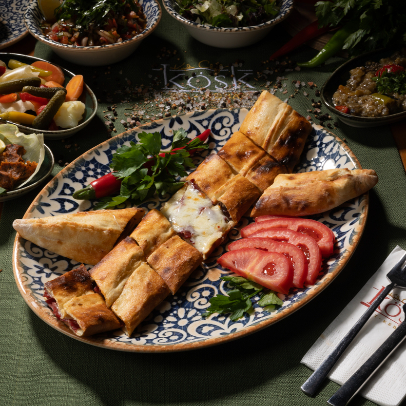 Pastırmalı Kaşarlı Pide