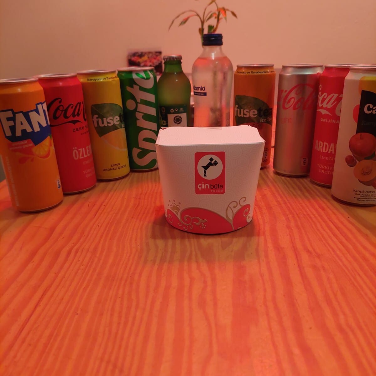 Sebzeli Noodle Menü