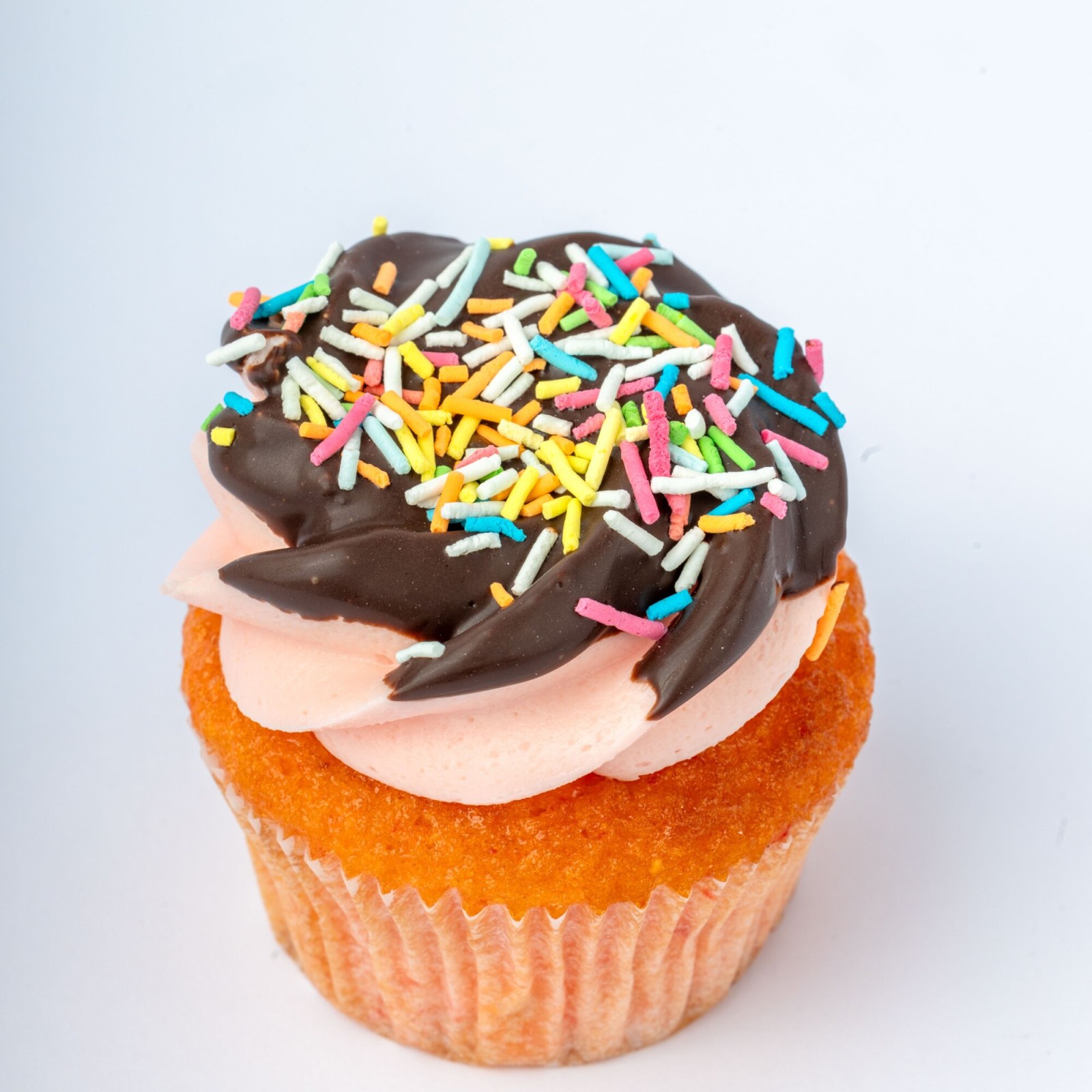 Mini Strawberry Ice-Creamy Cupcake