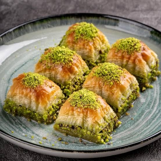 Fıstıklı Baklava (1 kg)