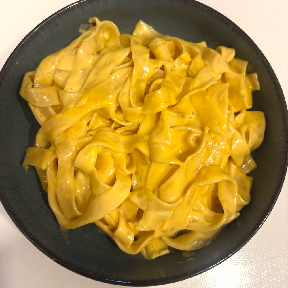 Cheddar Soslu Fettuccine