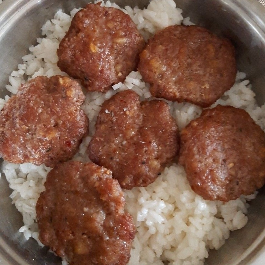 Köfte Nohut Pilav