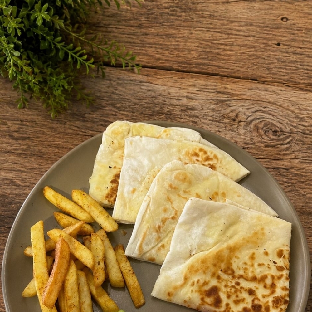 Karışık Peynirli Gözleme