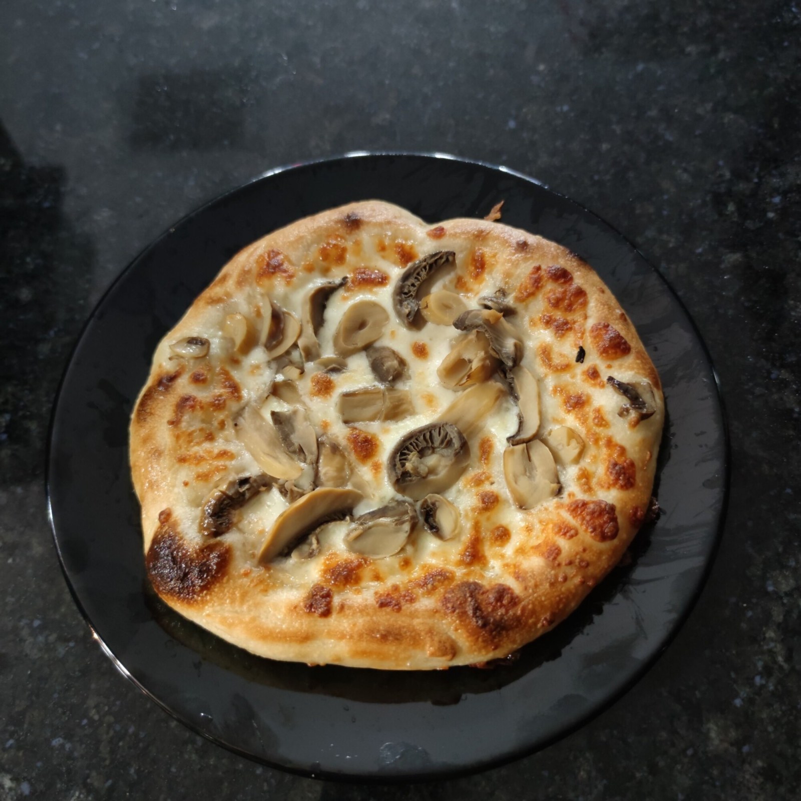 Mantarlı Kaşarlı Cantık Pide