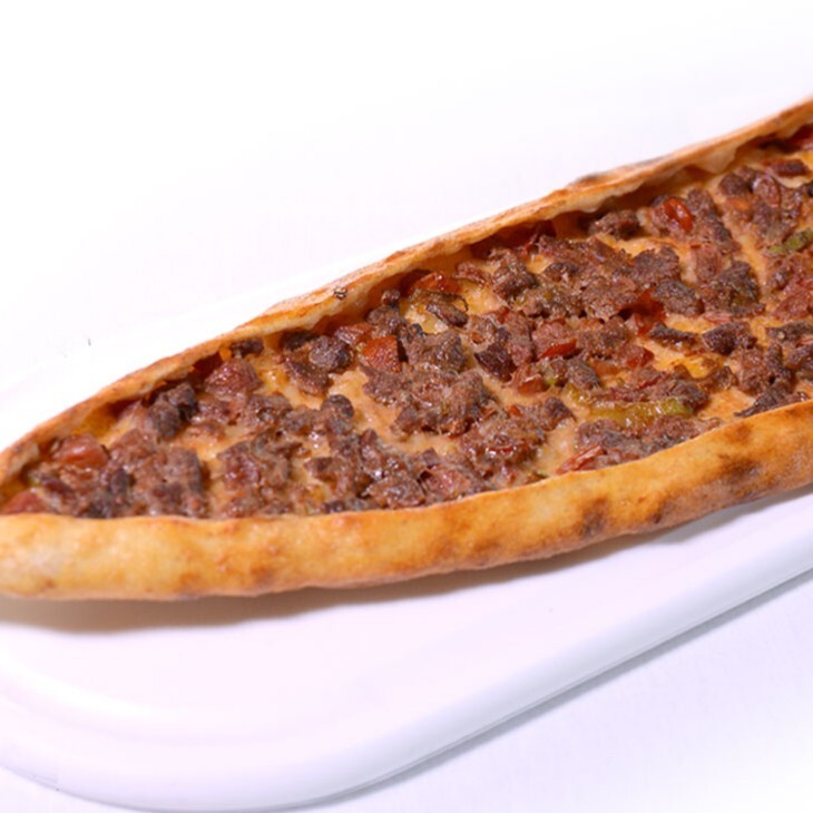 Kuşbaşılı Kaşarlı Yumurtalı Pide