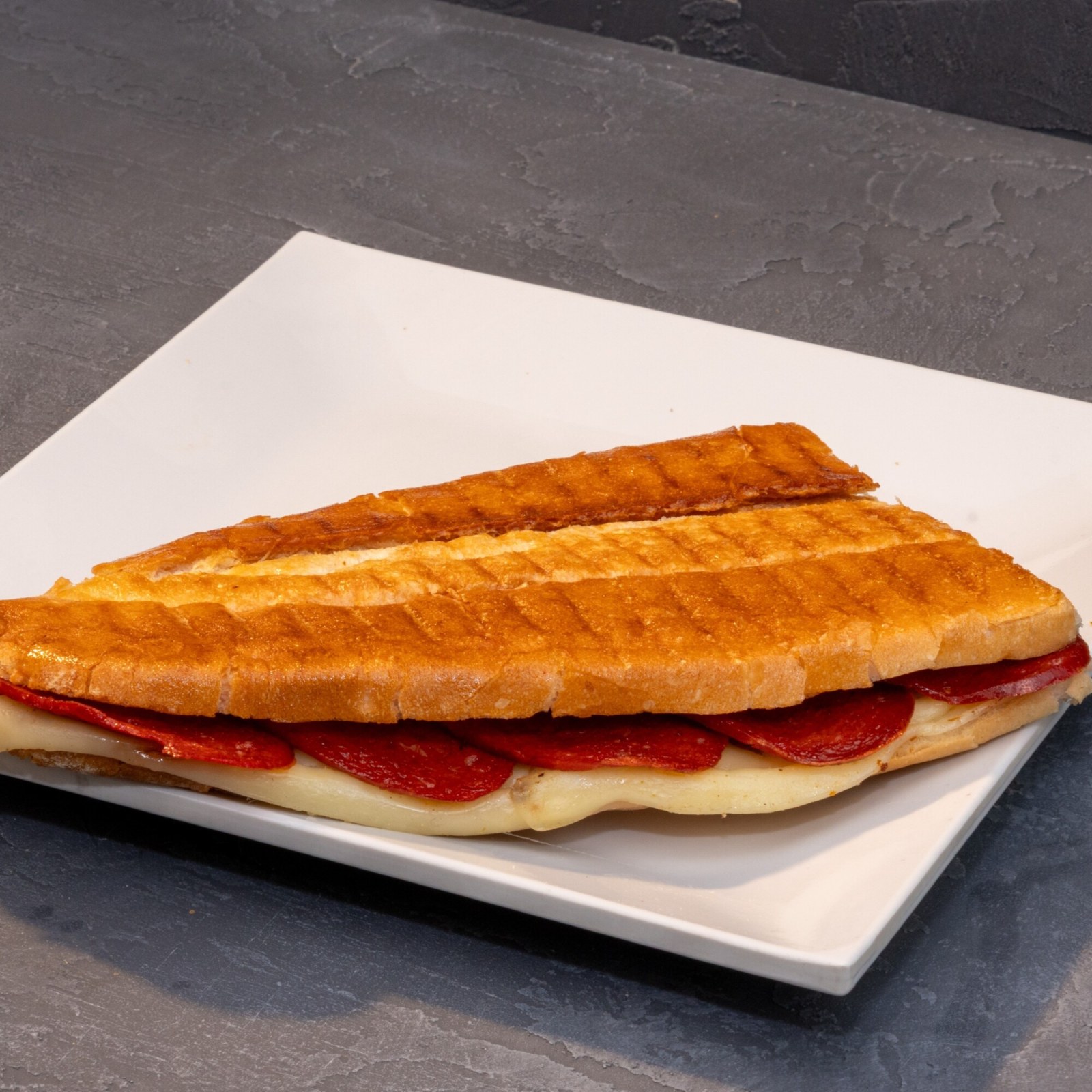 Yarım Ekmek Arası Karışık Tost