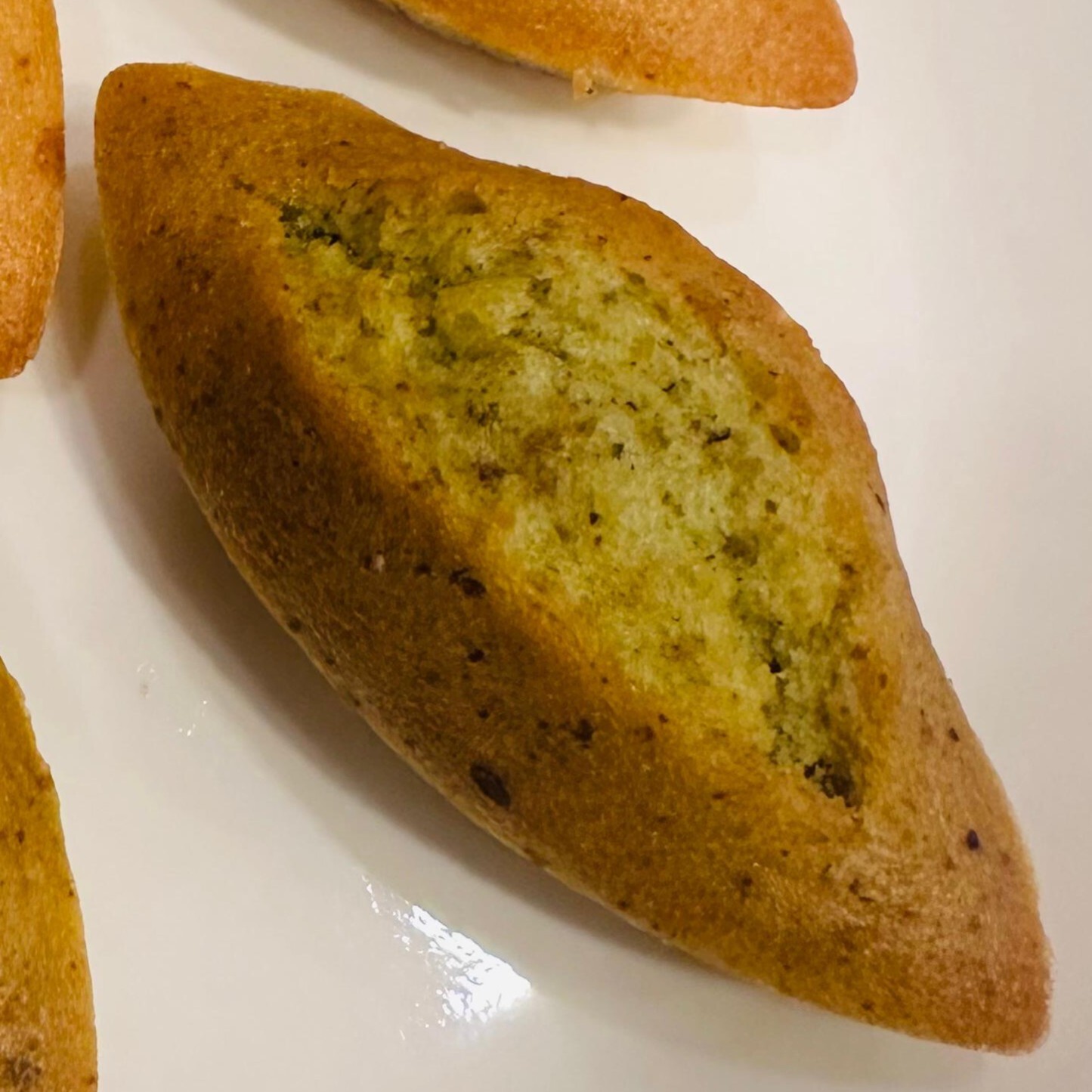 Fıstıklı Mekik Kek (1 kg.)