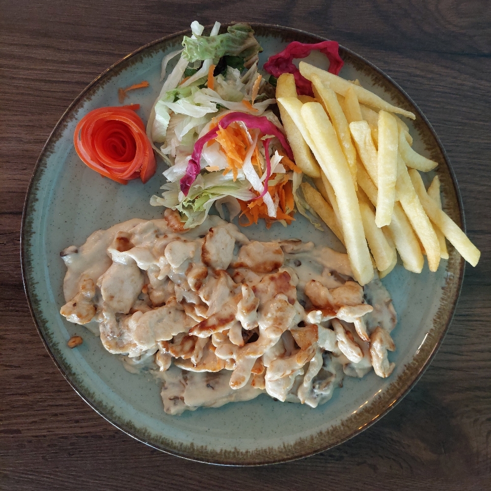 Kremali mantar soslu tavuk