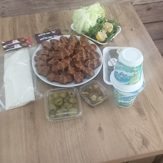 Çiğ Köfte (500 gr) & El Yapımı Yaprak Sarması (250 gr) 2 Ad Tombul Ayran Menü 8