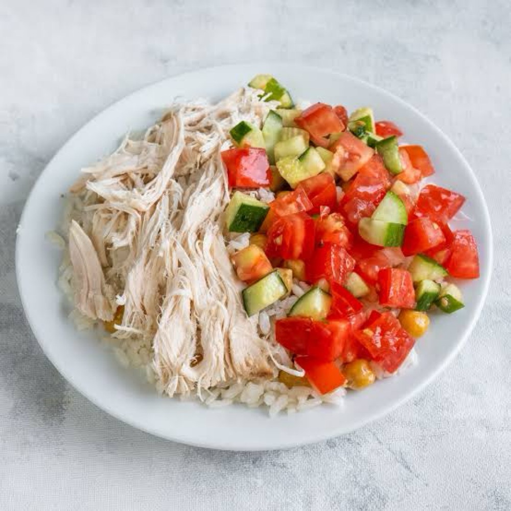 Tavuklu Pilav Üstü Salata