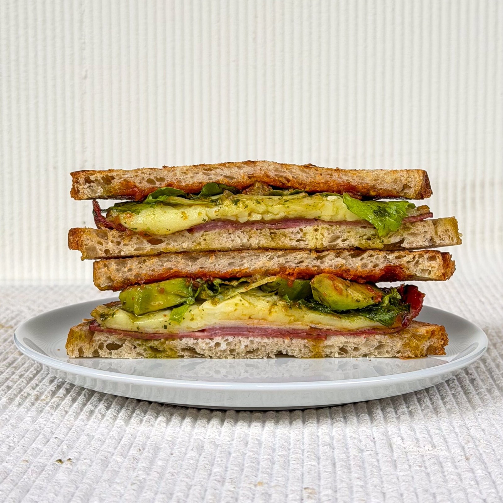 Hindi Füme & Arkadaşları Tost