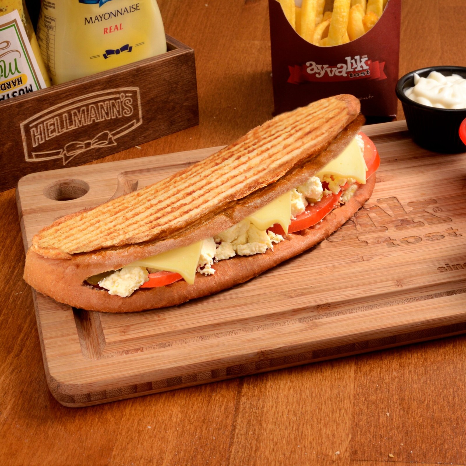 Tulum Peynirli Kaşarlı Tost