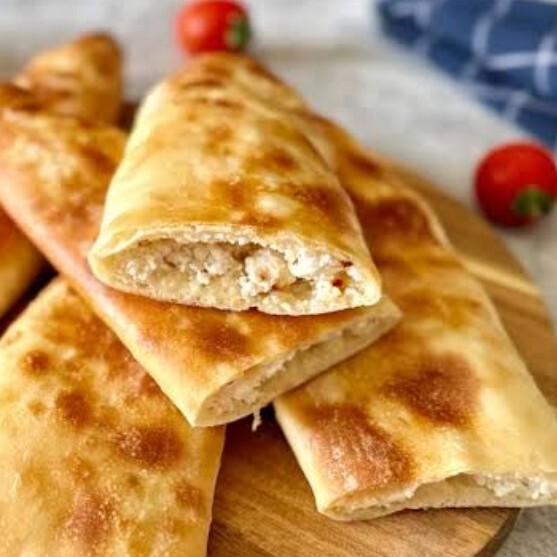 Peynirli Kır Pidesi