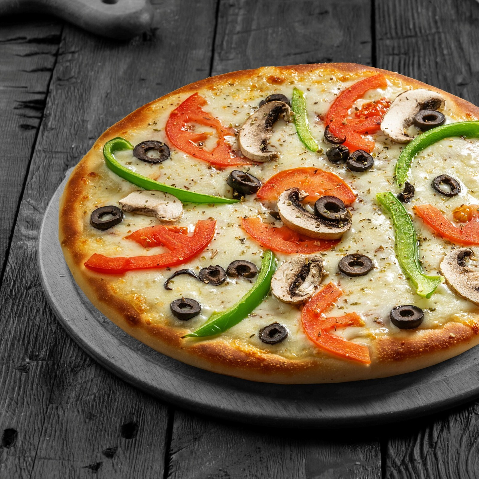 Büyük Boy Sebzeli Pizza