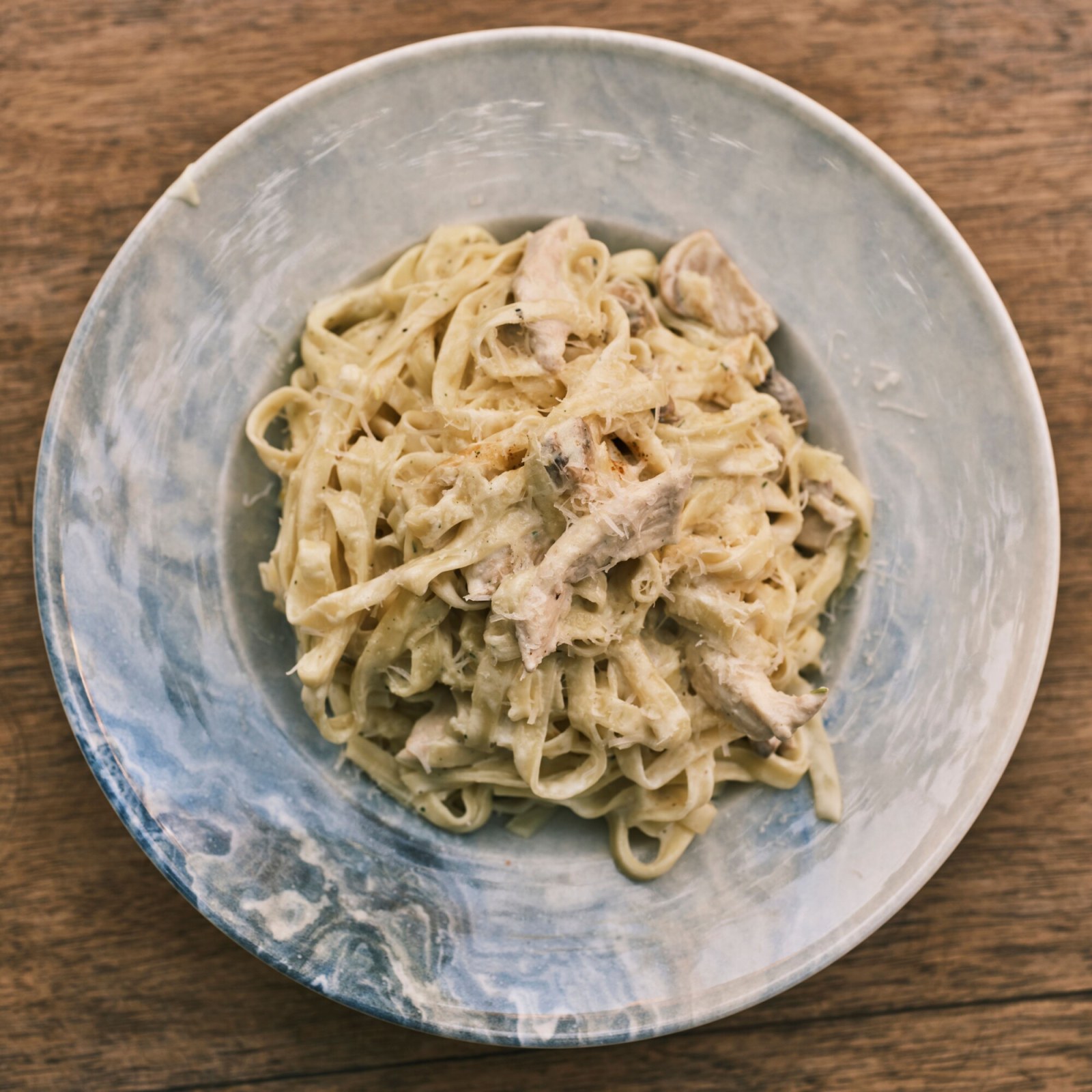 Kremalı Tavuklu Fettuccine Alfredo