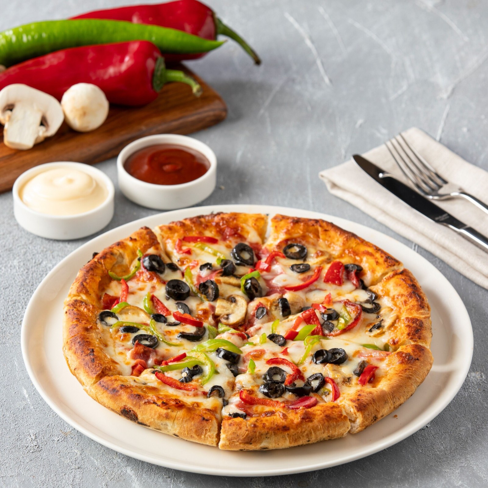 Büyük Boy Karışık Pizza(600 g)