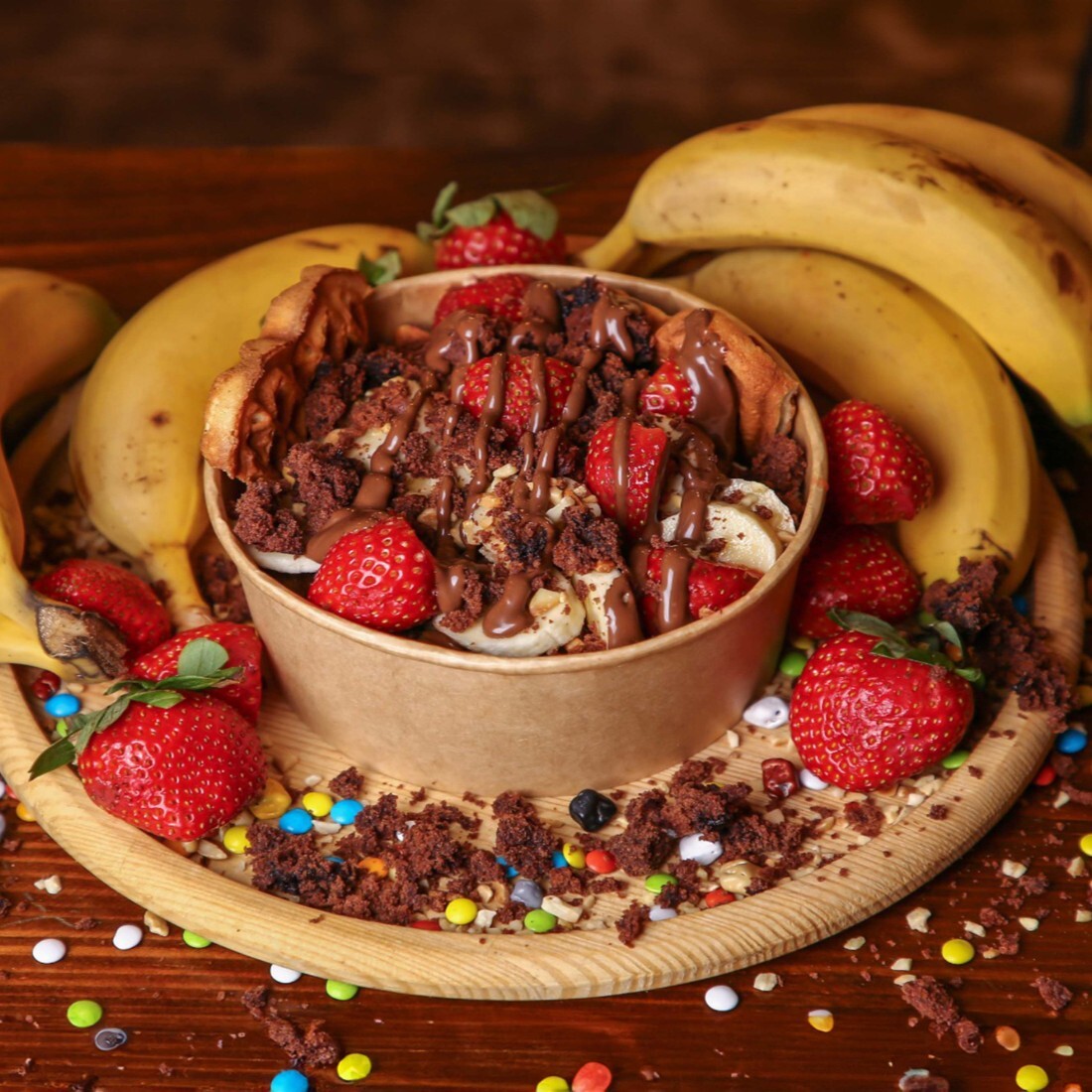 Klasik Çilek Soslu Bowl Waffle