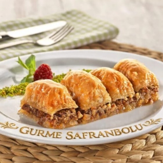 Cevizli Baklava (1 kg)