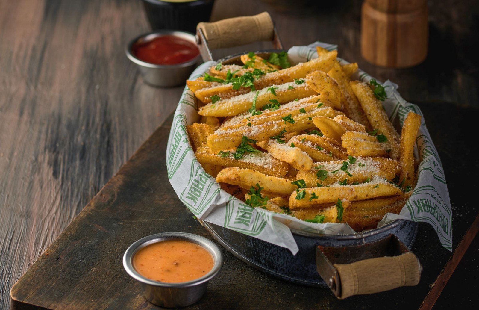 Trüflü Parmesanlı French Fries