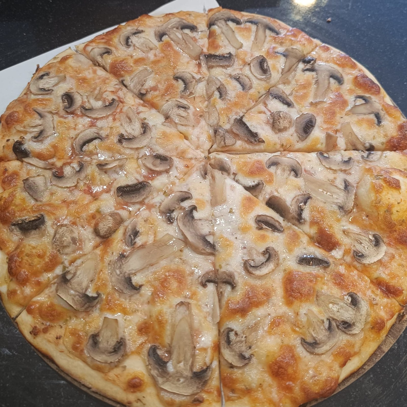 Mantarlı Pizza (Büyük)