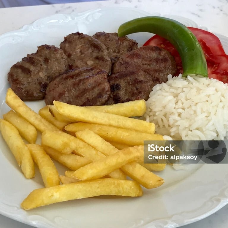 Pilav Üstü Izgara Köfte