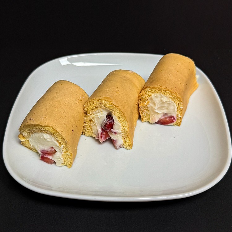 Çilekli Mini Rulo (6 Adet)