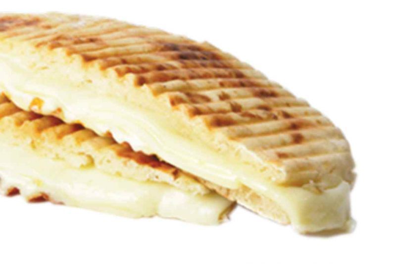Bazlama Kaşarlı Tost